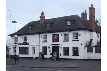 Accommodation at The Red Lion in lympne airport