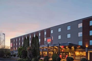 Accommodation at Radisson RED London Gatwick Airport in london gatwick airport