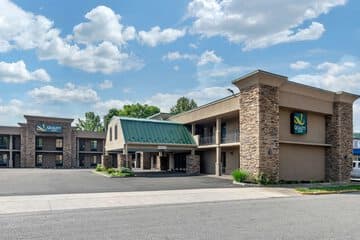 Accommodation at Quality Inn Covington Downtown in lf wade international airport