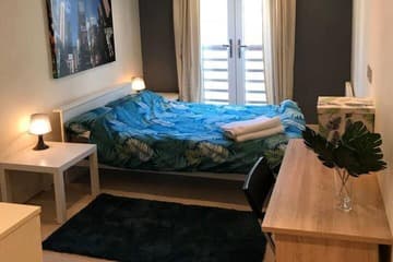 Accommodation at Apartment-sleeps4-balcony-parking-petsok in hull