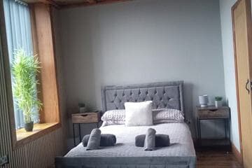 Accommodation at THE SHEPHERDS REST in sowerby bridge