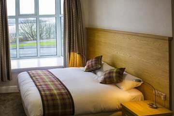 Accommodation at King Alfred Hotel in walney aerodrome