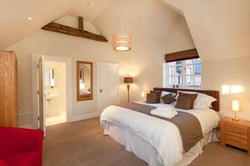 Accommodation at DBS Serviced Apartments - The Delven in east midlands airport