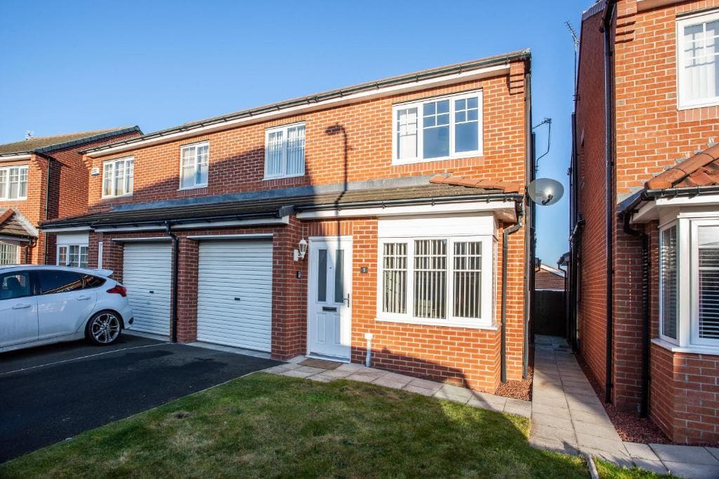 Accommodation at Wilton Lodge - Short Term Furnished Rental Redcar in redcar