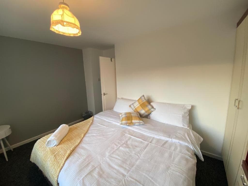 Accommodation at Spacious Luxurious Serviced Accommodation 2 in doncaster