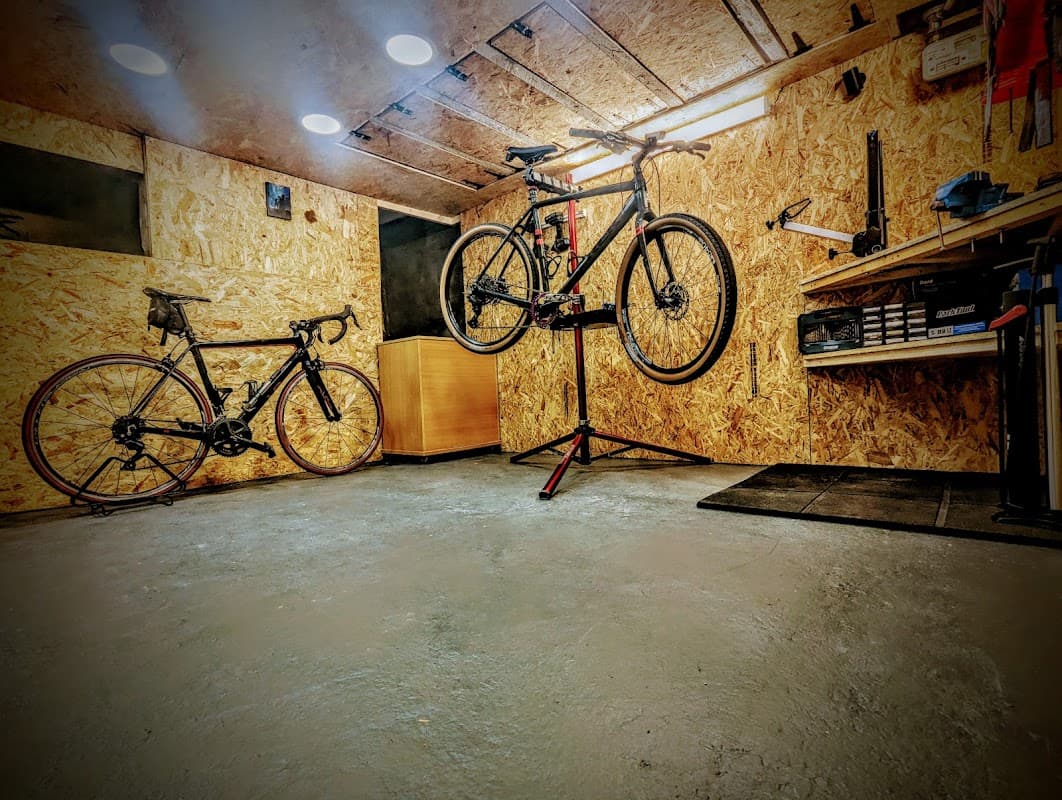 Community Focus Cycles - Bike Shops in cross roads