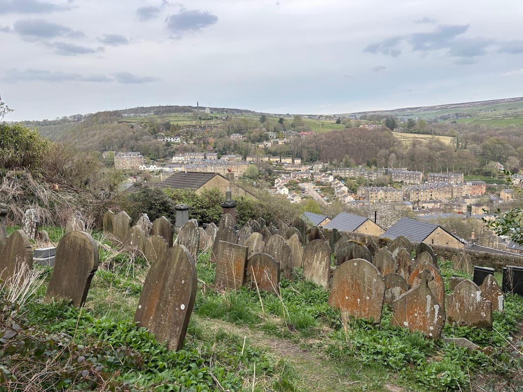 Cross Lanes United Methodist Chapelyard - Cemeteries in hebden bridge