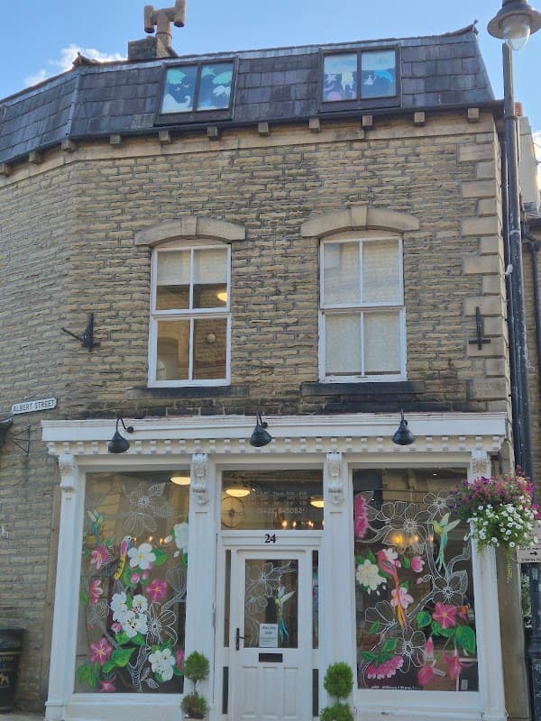 Zinnia Hair boutique - Hair Salons in hebden bridge