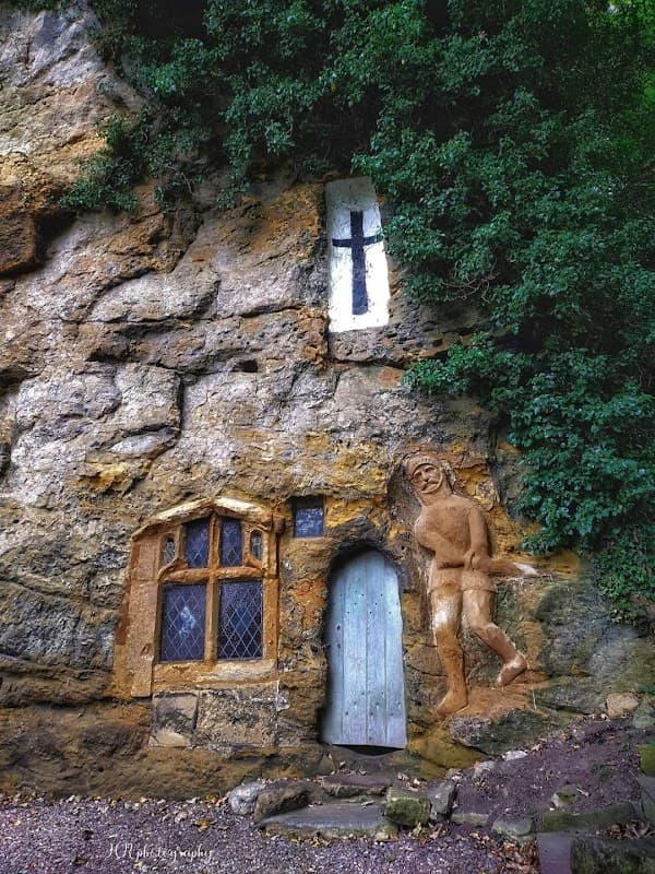 Chapel of Our Lady of the Crag - Attraction in knaresborough