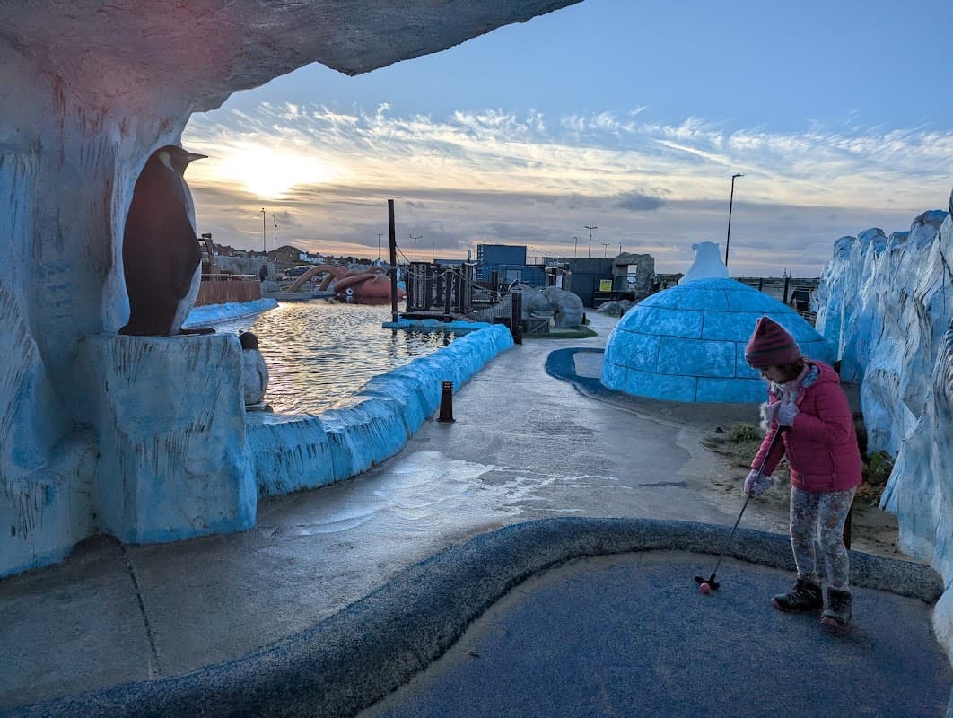 Frosty Penguins Putting Adventure - Mini Golf in redcar