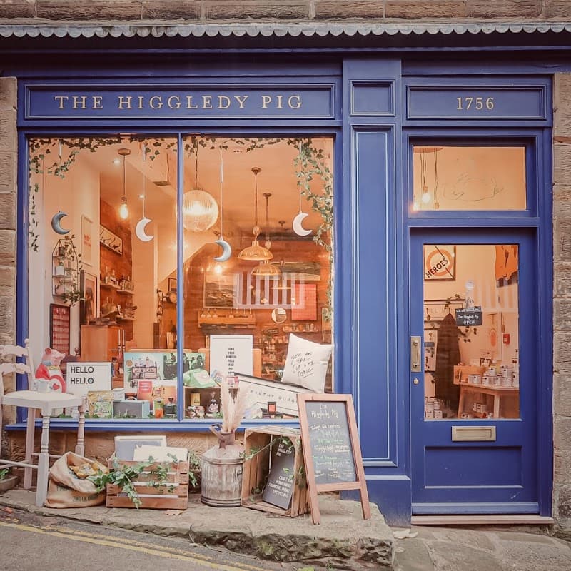 The Higgledy Pig - Gift Shops in robin hoods bay