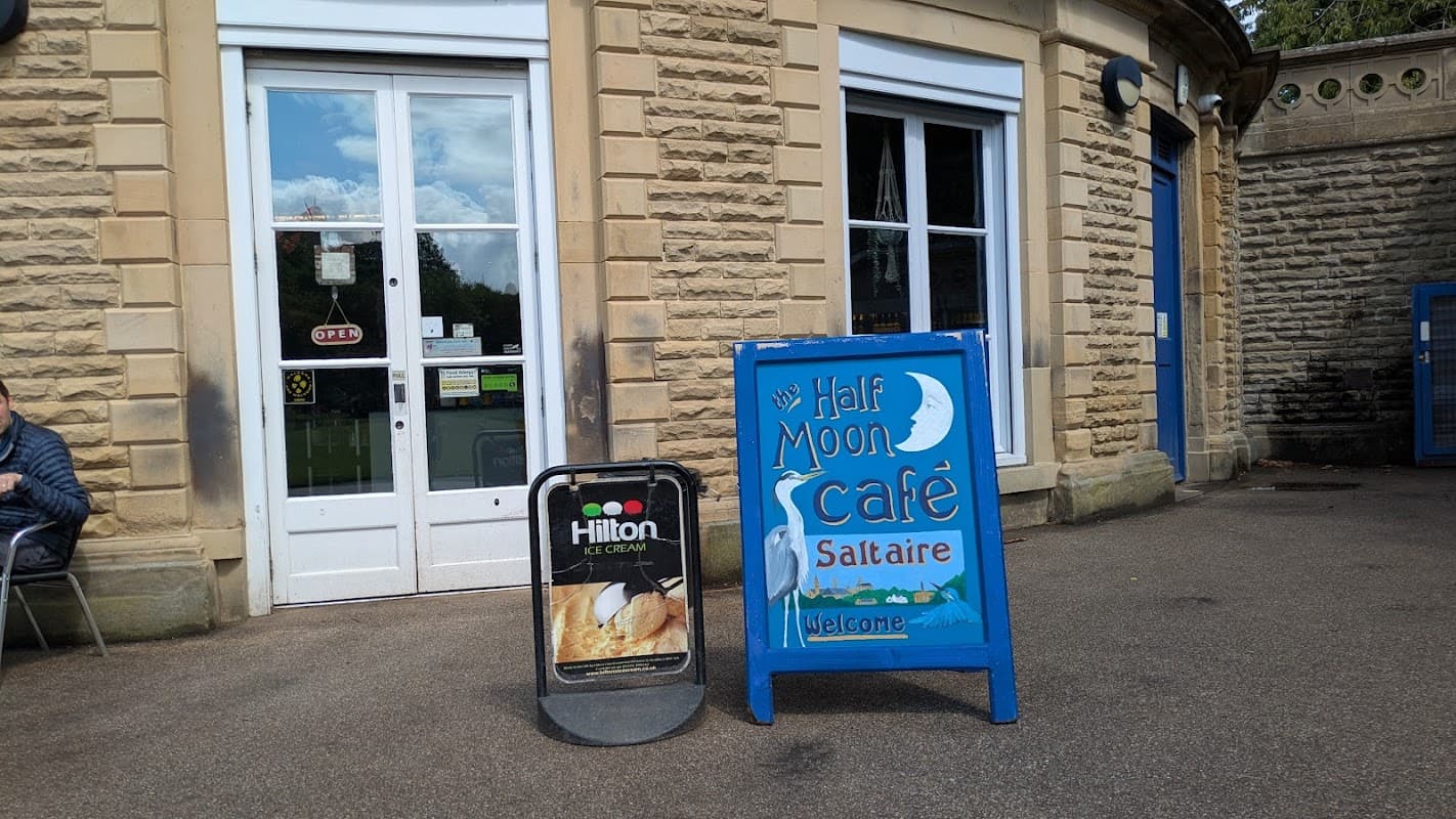 Cafe The Half Moon Cafe in saltaire