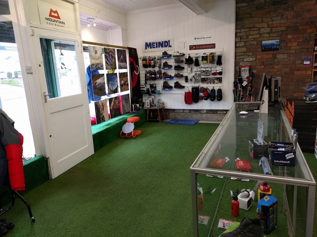 Hill And Dale Outdoors - Outdoor Shops in sowerby bridge