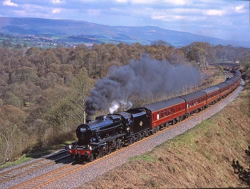 THE FELLSMAN – Steam trains on the Settle to Carlisle Railway - Tour in settle