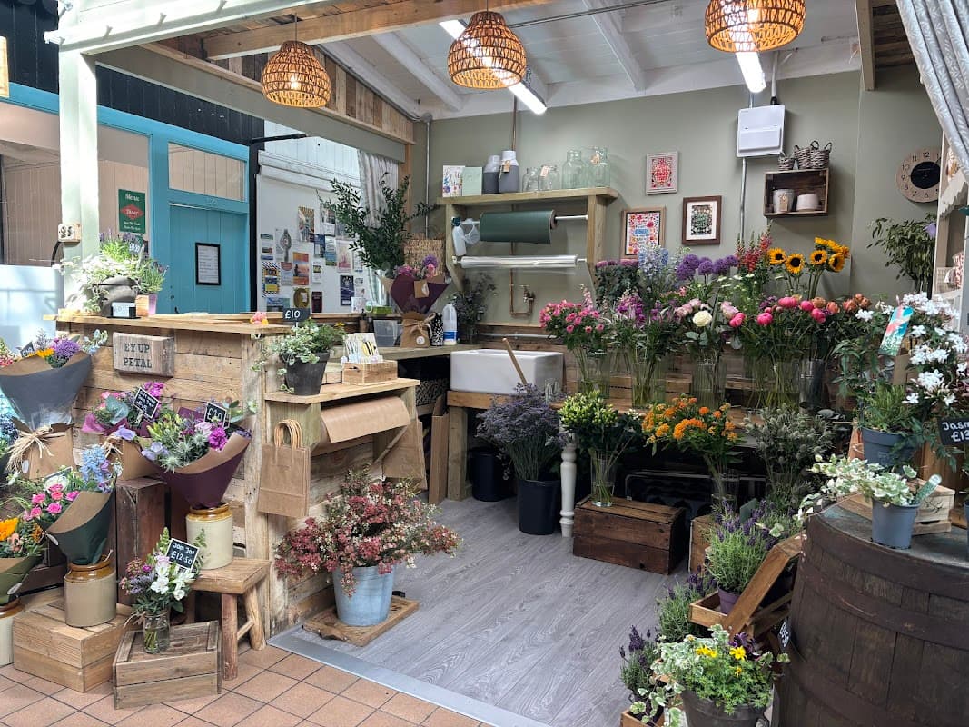 Ey Up Petal - Florists in todmorden