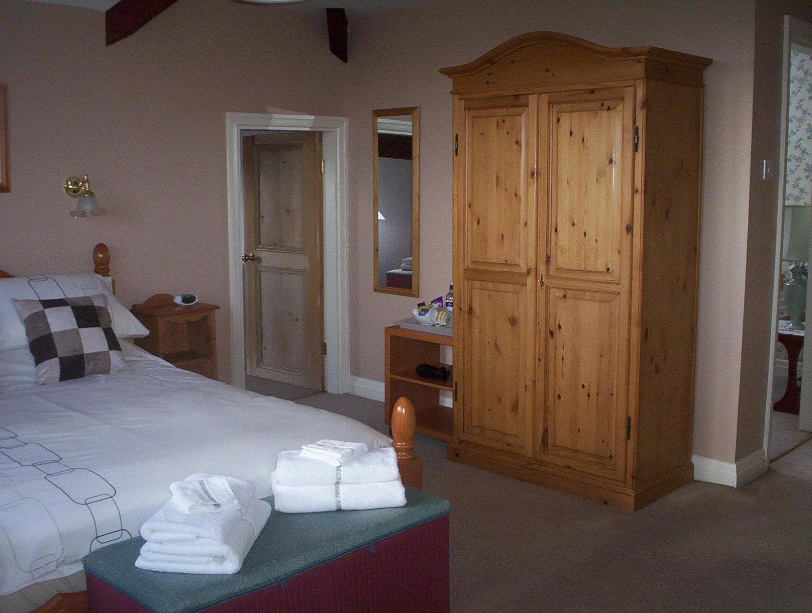 Accommodation at Upper Midgley Farm B&B in netherton