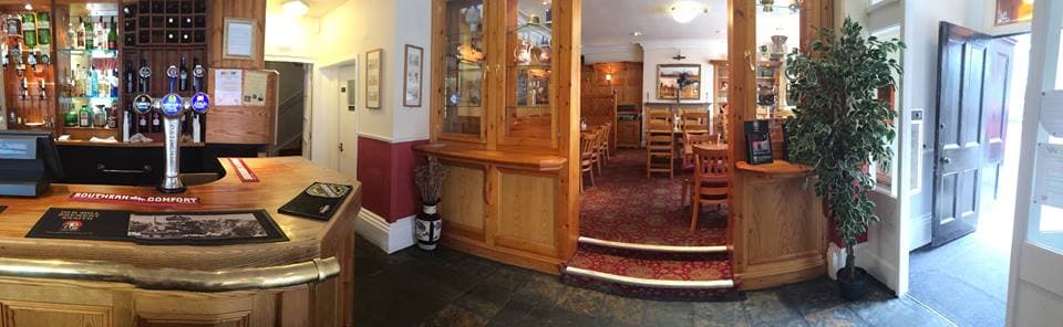 Accommodation at Wellington Hotel in howden