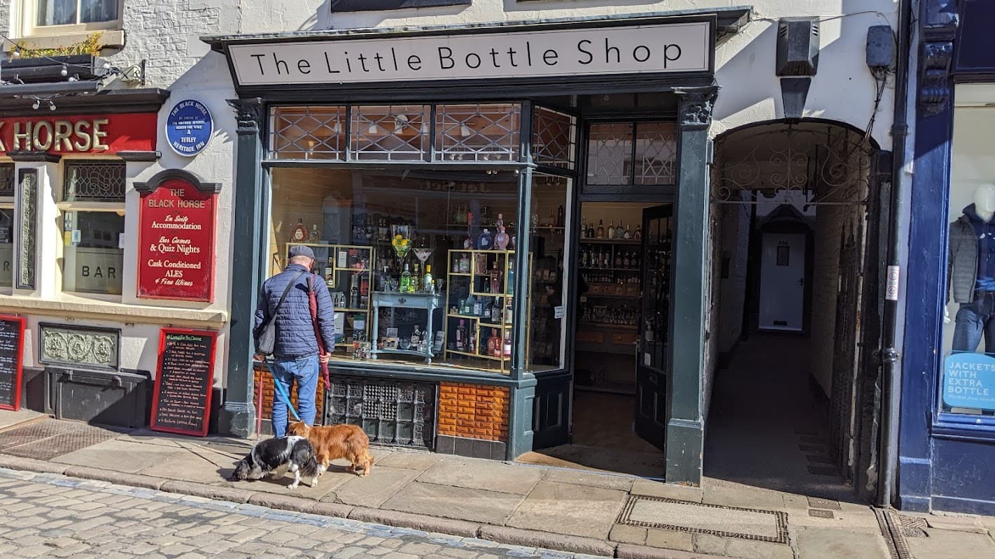 Little Bottle Shop - Gift Shops in whitby