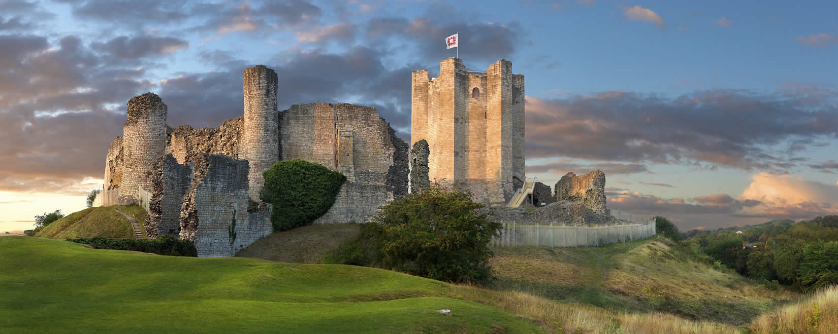 Image name Conisbrough Castle the 28 image from the post Visitor Attractions in Yorkshire.com.